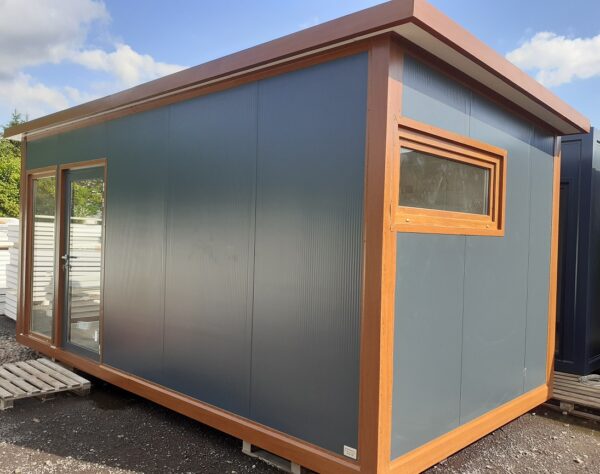 17m² Converted Living Container - Image 3
