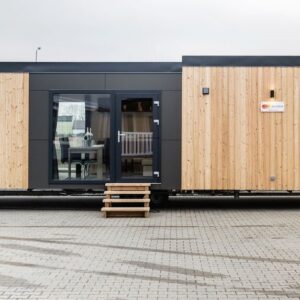 10m Expandable Living Container